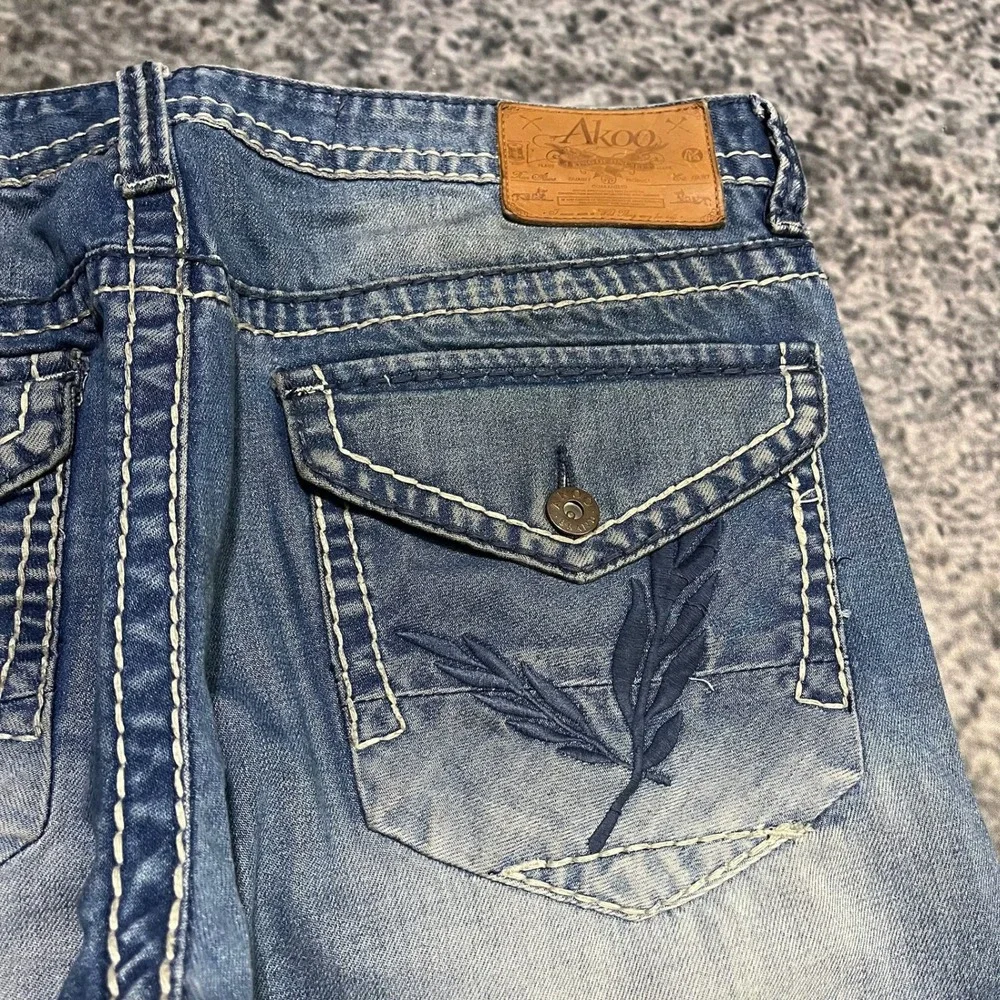 Akoo Jeans Mens 36x32 Blue Embroidered Denim Flap Pockets Streetwear Vintage Y2K